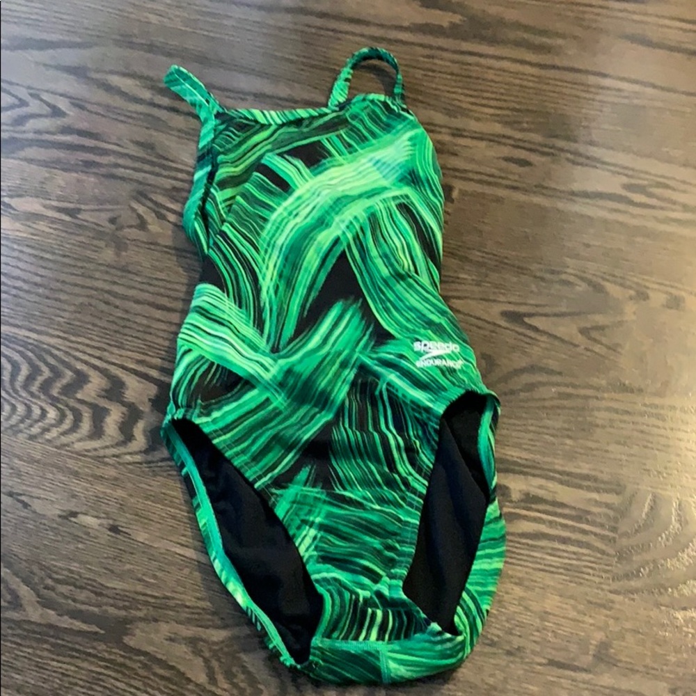NWOT Speedo girls for size 8/10